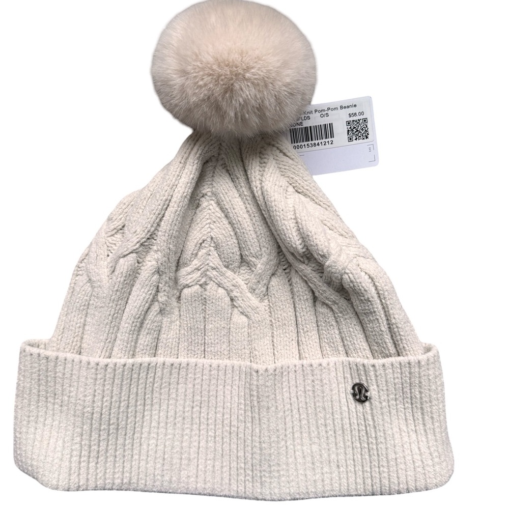 NWT Lululemon Cable-Knit Pom-Pom Beanie Hat in Bone - Womens One Size